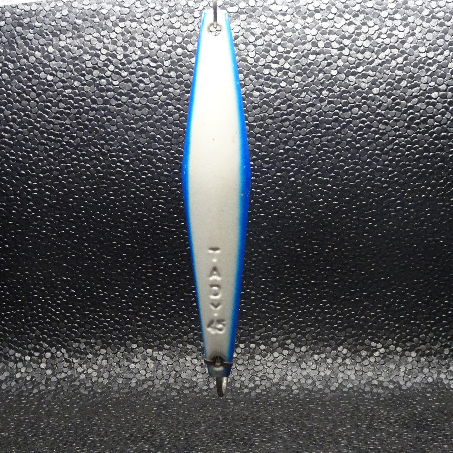 Tady - 45 *Light* - Blue/White - Fixed Hook