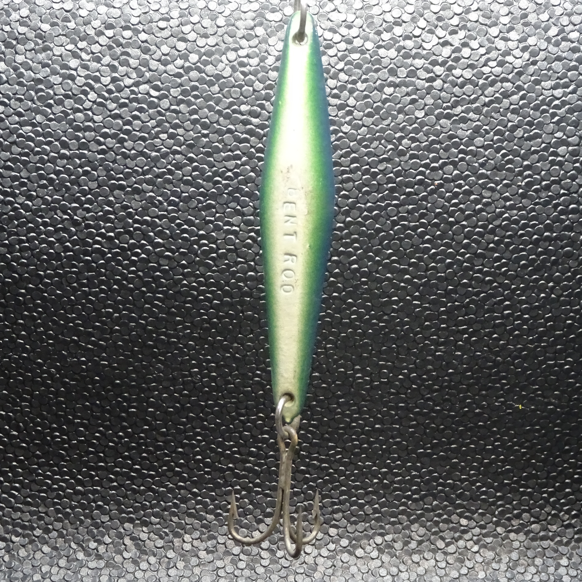 Salas - Bent Rod - Rainbow Runner