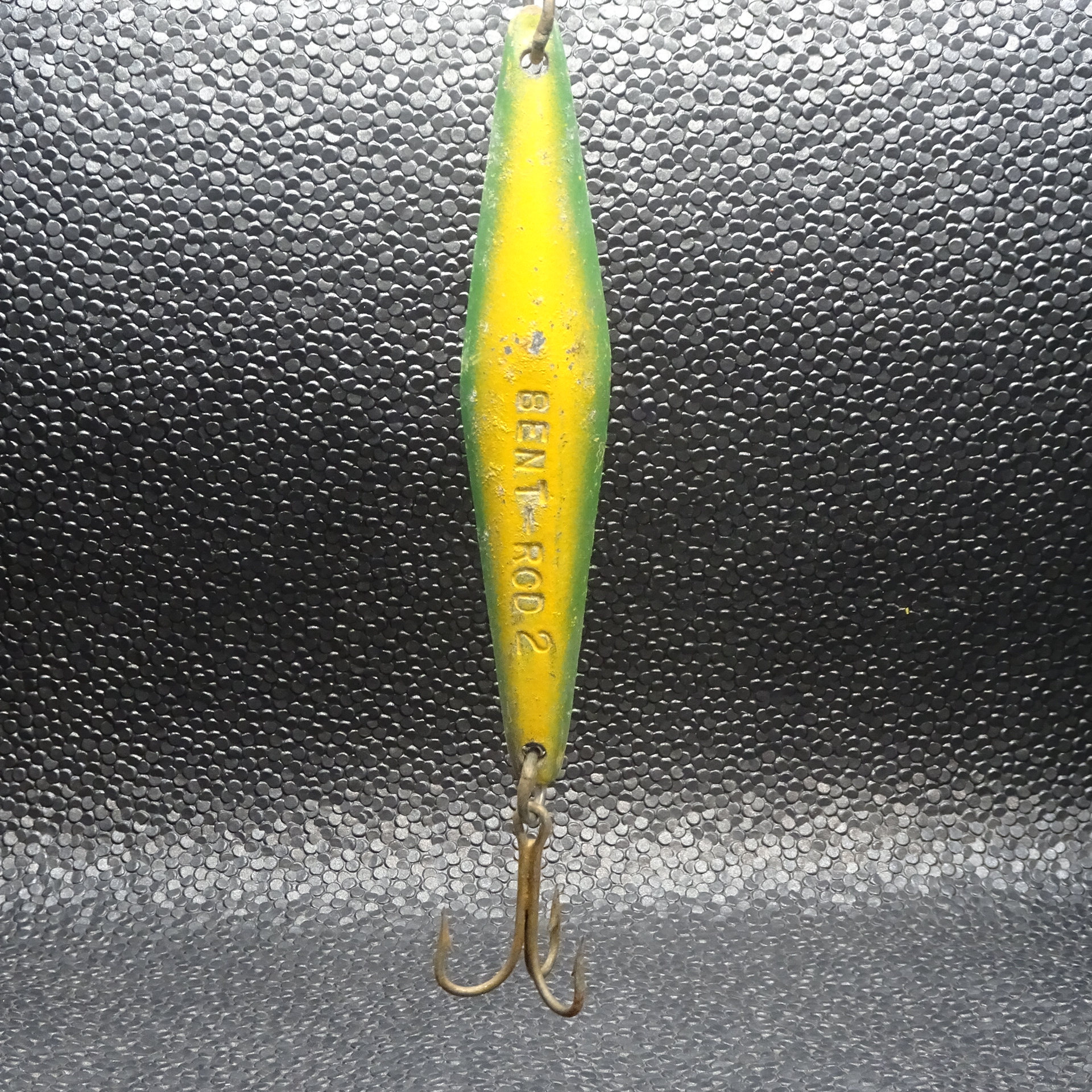 Salas - Bent Rod 2 - Green/Yellow