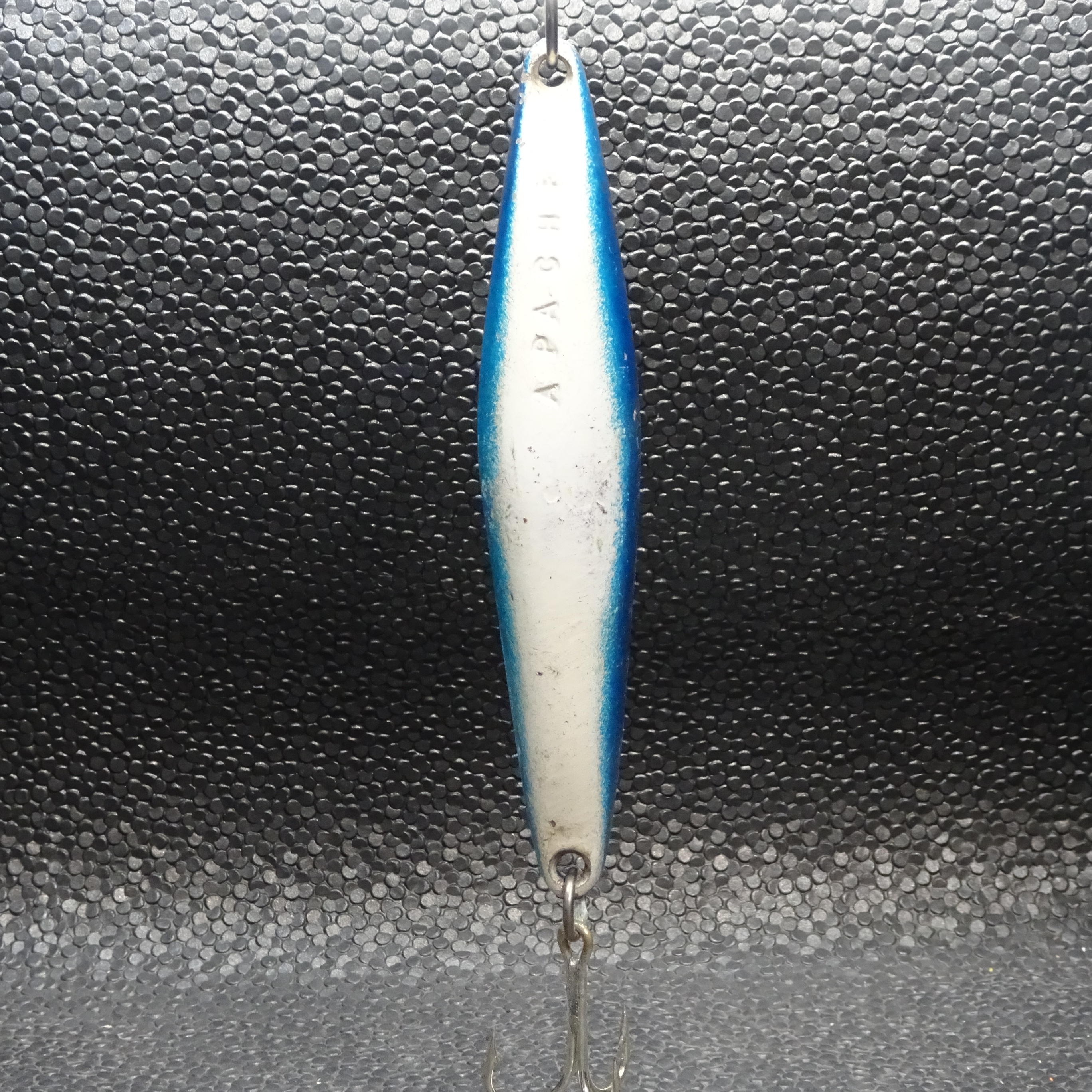 Apache - Blue/White