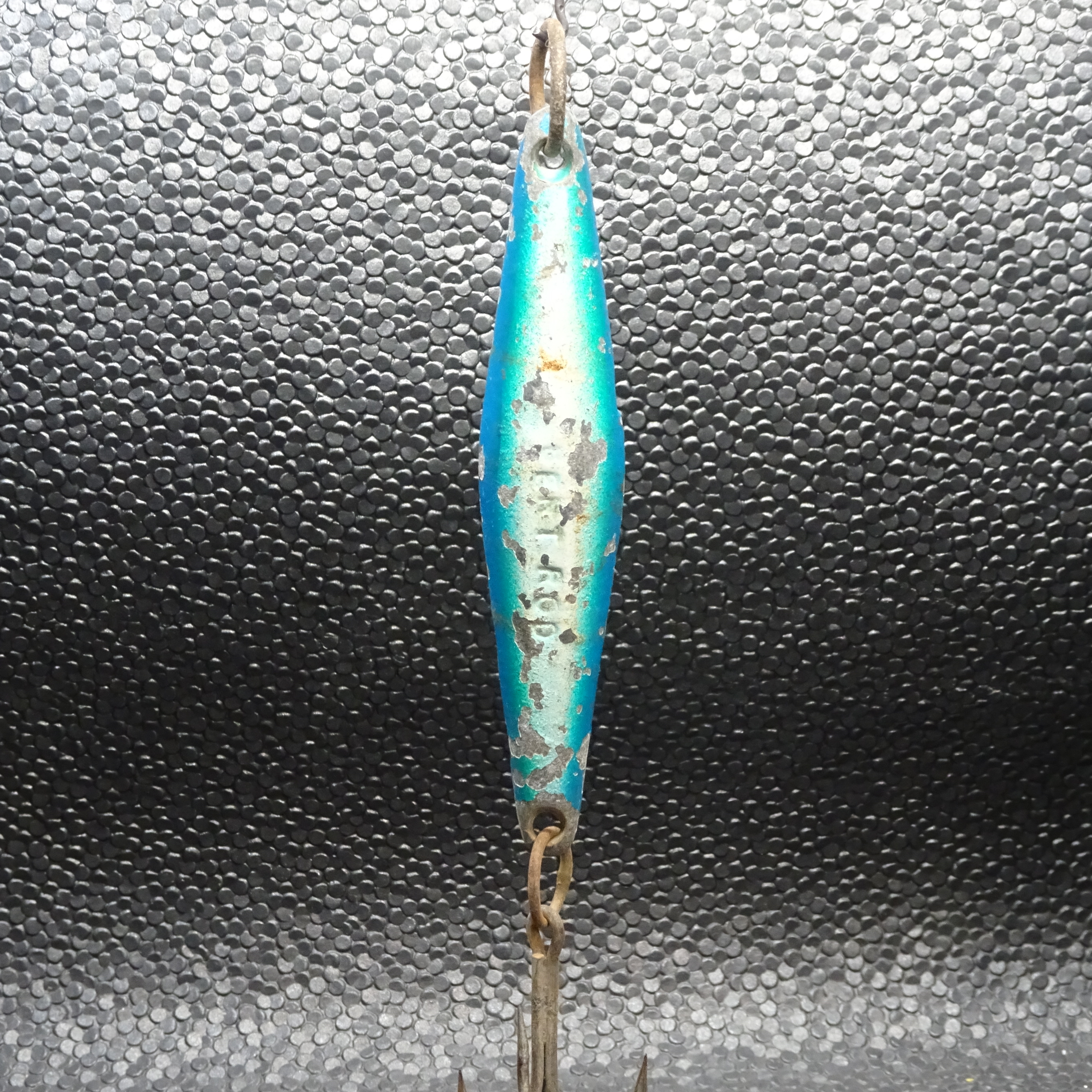 Salas - Bent Rod - Rainbow Runner