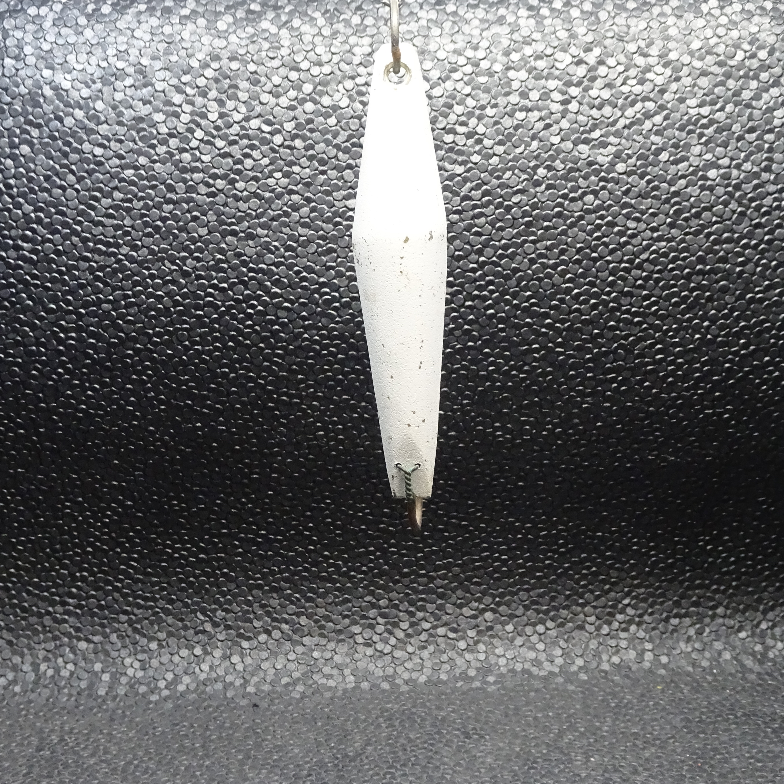Candy Bar - Starman 150 - White *ONE "R"* - Fixed Hook